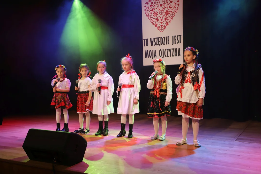 Koncert Wiosenno-Patriotyczny "Tu wszędzie jest Polska" w Chorzelowie