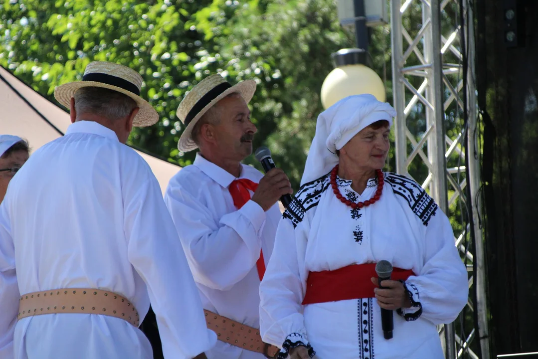 KGW Wola Raniżowska i KGW Mazury na festiwalu w Stalowej Woli