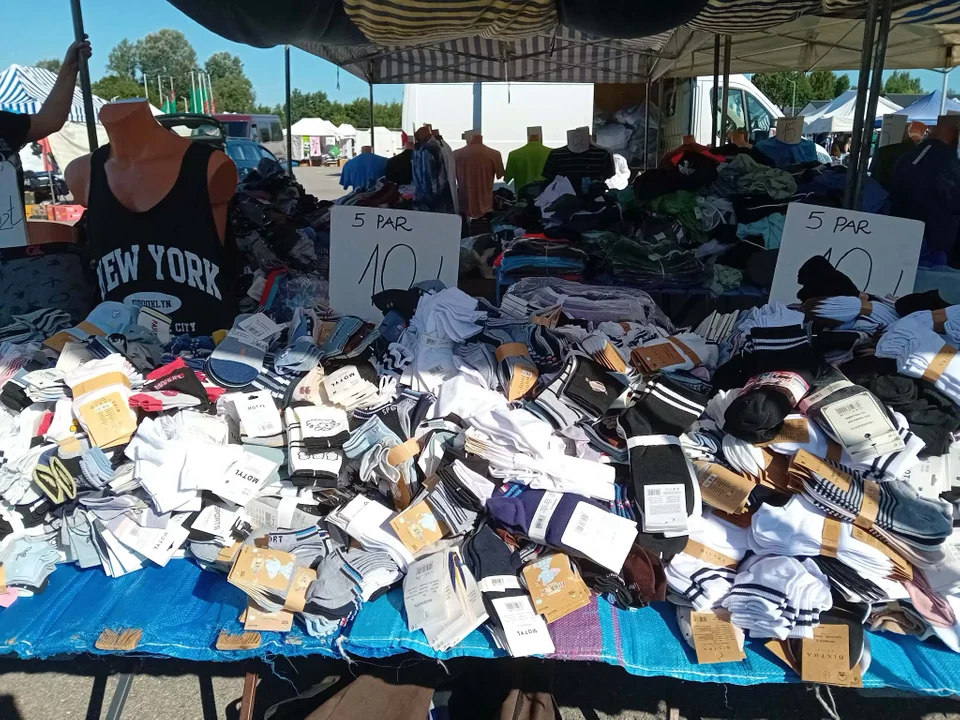 Lipcowy bazar w Mielcu
