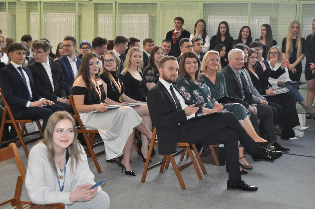 Zakończenie szkoły w I LO im. St. Konarskiego w Mielcu