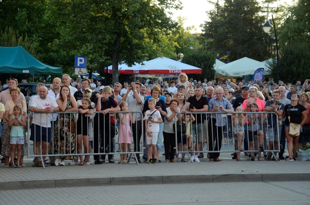 Na festynie w Kolbuszowej zjawiły się tłumy ludzi.