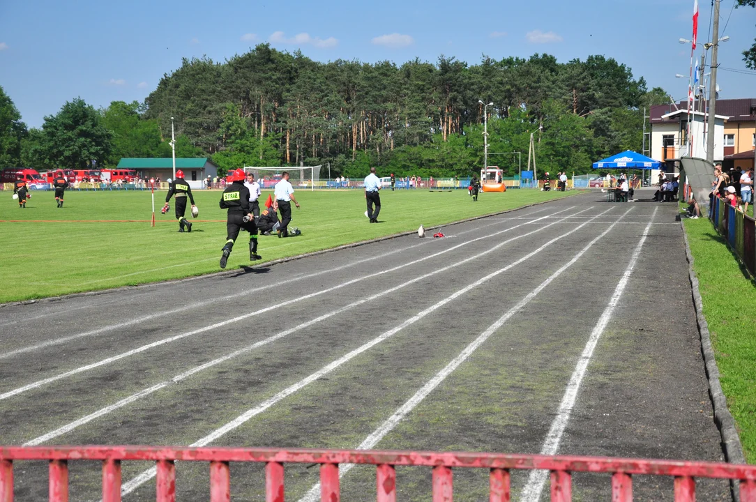 Druhowie w 2014 roku na stadionie sportowym w Kolbuszowej.