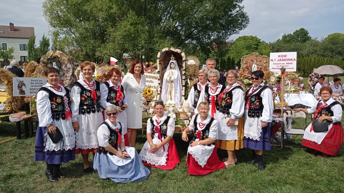 Byłeś na dożynkach diecezjalnych w Rzeszowie? Znajdź się na fotografiach! [ZDJĘCIA - WIDEO] - Zdjęcie główne