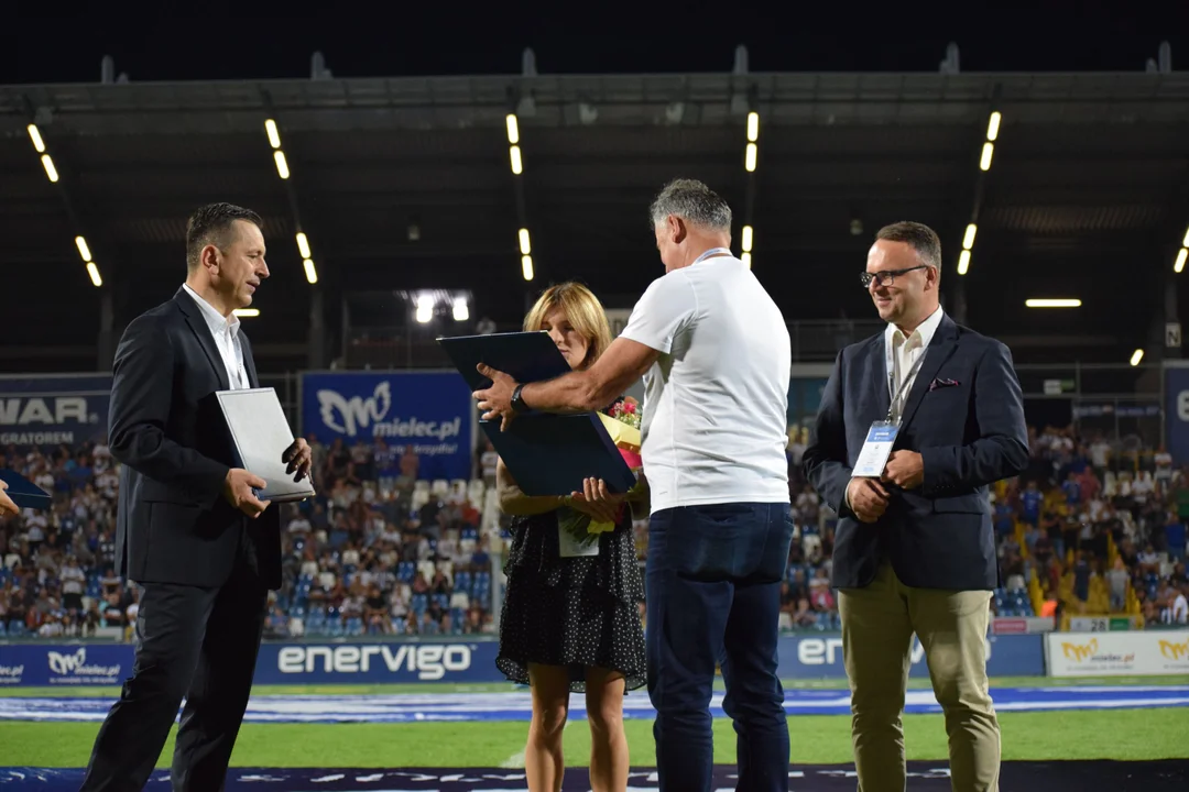 Kasia Zdziebło nagrodzona na stadionie