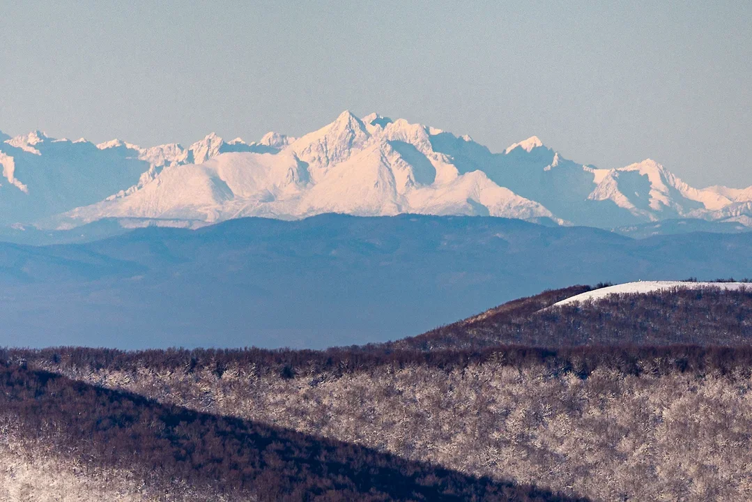 Tatry widziane z Wielkiej Rawki w Bieszczadach. Zobacz niesamowite zdjęcia - Zdjęcie główne