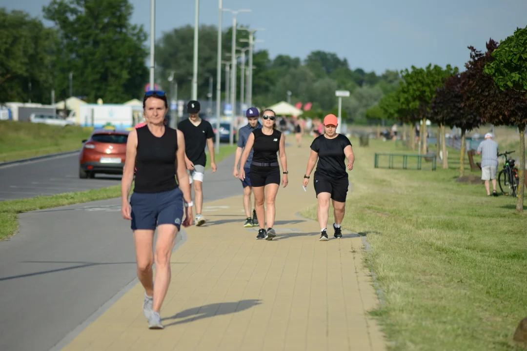 "Biegamy i Pomagamy" nad Jeziorem Tarnobrzeskim - dzień drugi