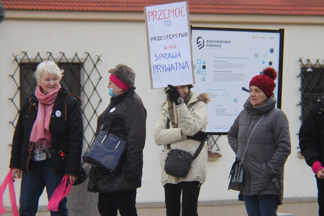 Nazywam się Miliard w Rzeszowie - zatańczyli na Rynku przeciwko przemocy