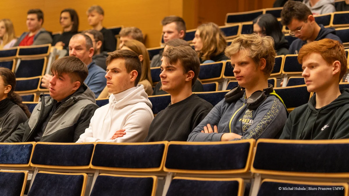 I Politechniczny Turniej Szachowy. Uczniowskie drużyny z całego województwa rywalizowały przy szachownicy