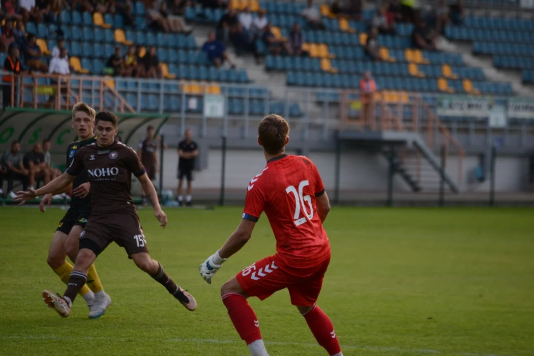 Trzecia liga, grupa 4: Siarka Tarnobrzeg - Garbarnia Kraków 0:0