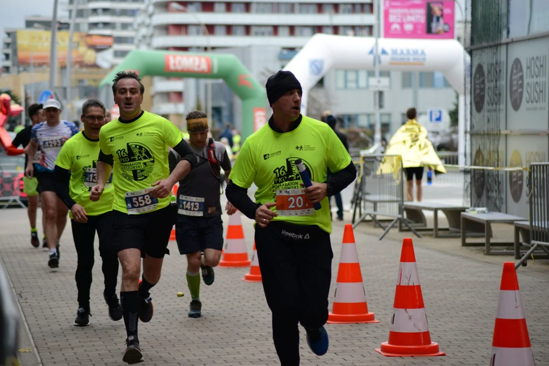 16. PKO Półmaraton Rzeszowski oraz 8. PKO Sztafeta Półmaratońska w Rzeszowie - dużo zdjęć z trasy i mety