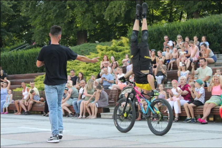 Najlepsze zdjęcia z wakacyjnych atrakcji na rzeszowskim Rynku