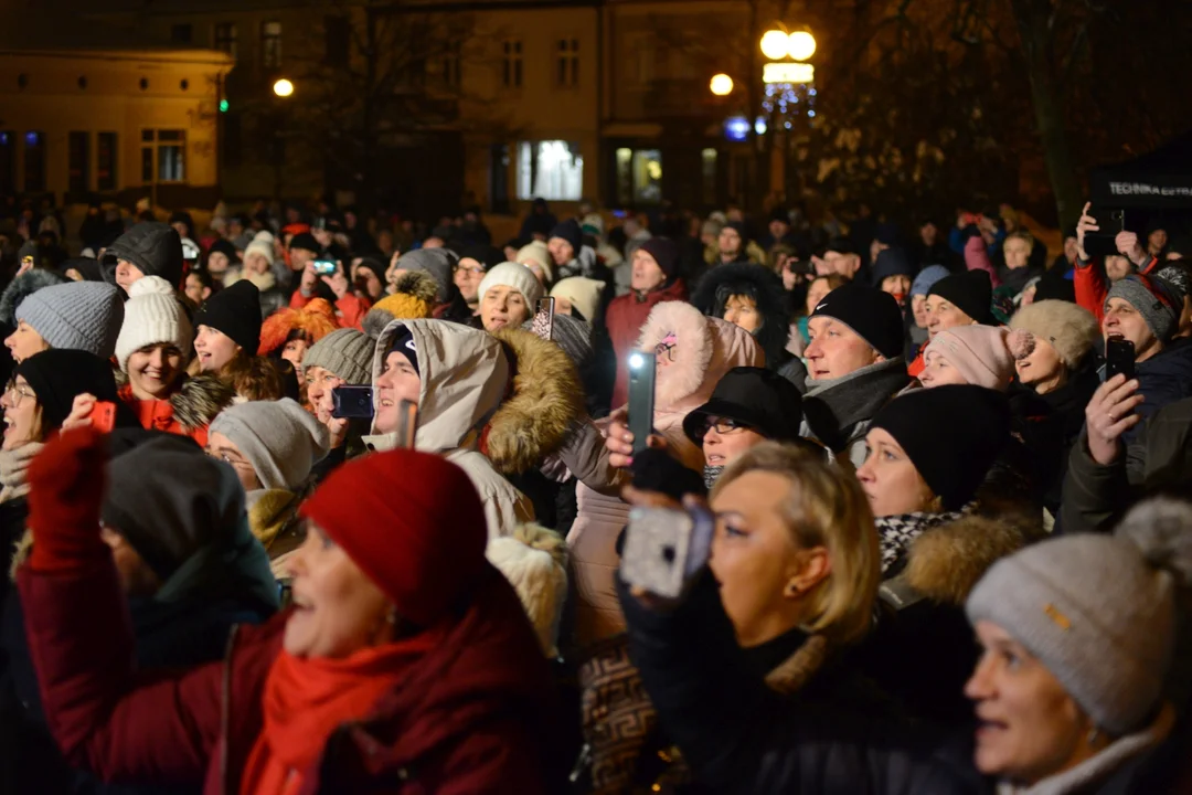 Finał "Choinki Życzeń" - koncert Feel w Tarnobrzegu