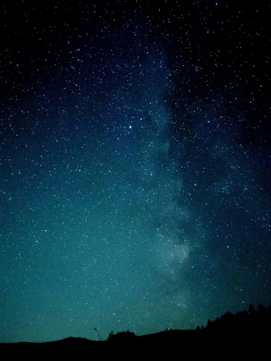 Nocne niebo nad Bieszczadami