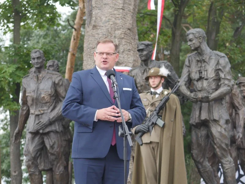 Odsłonięcie pomnika w Mielcu