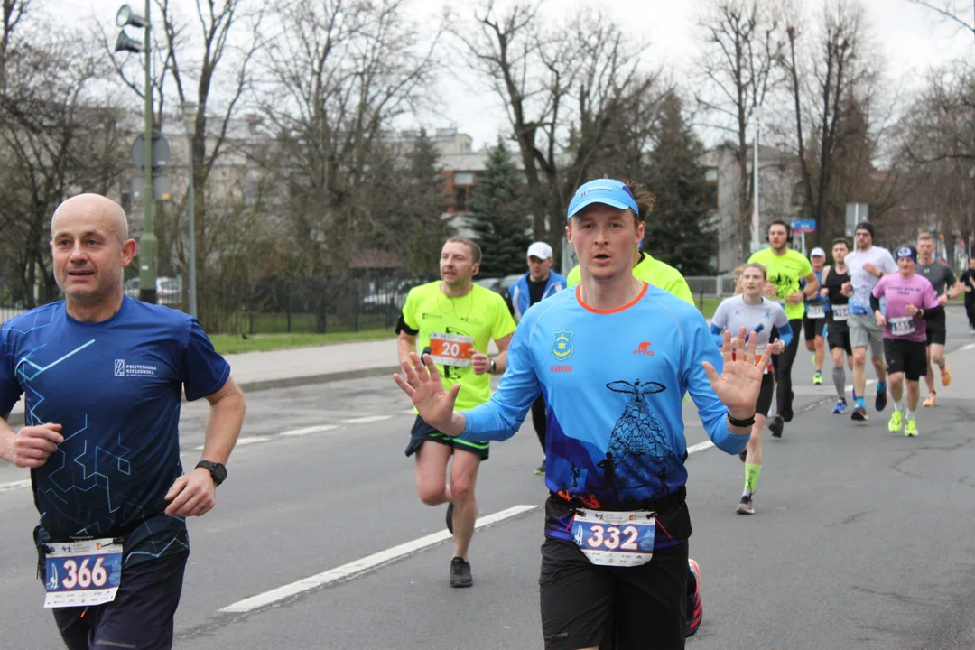 16. PKO Półmaraton Rzeszowski za nami. 1700 biegaczy na ulicach Rzeszowa