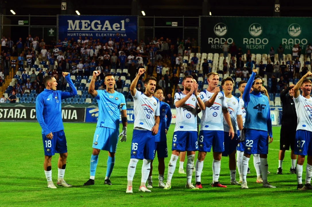 PKO BP Ekstraklasa: Efektowna wygrana Stali Mielec z Zagłębiem Lubin. Odważna decyzja sędziego [ZDJĘCIA] - Zdjęcie główne