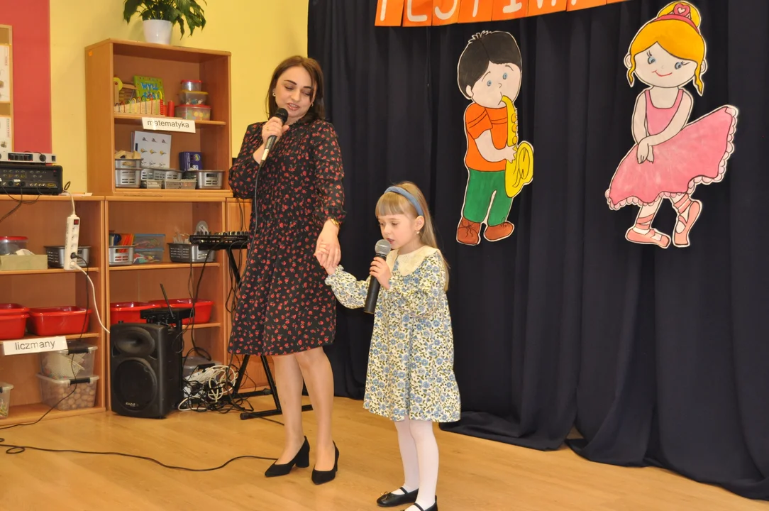"Artystyczna Ósemeczka " w Mielcu śpiewa i tańczy 23 marca Festiwal Talentów