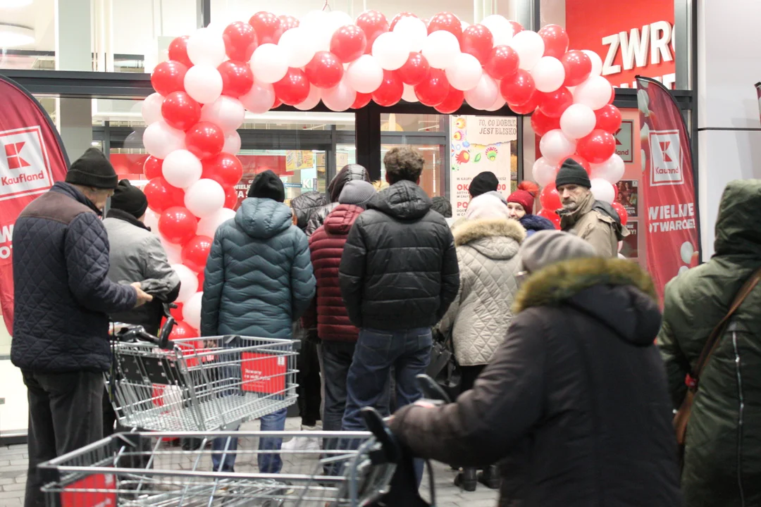 Otwarcie drugiego marketu Kaufland w Rzeszowie. Tłumów nie było