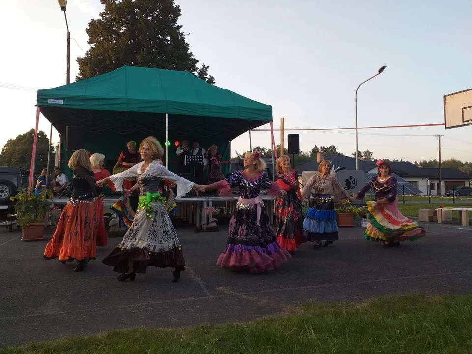 Biesiada pod grzybkiem w Świerczowie