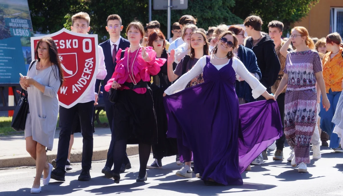 Znakomita pogoda, uśmiech na twarzach i dobra zabawa. W Lesku odbyła się kolejna edycja Żakinady [ZDJĘCIA] - Zdjęcie główne