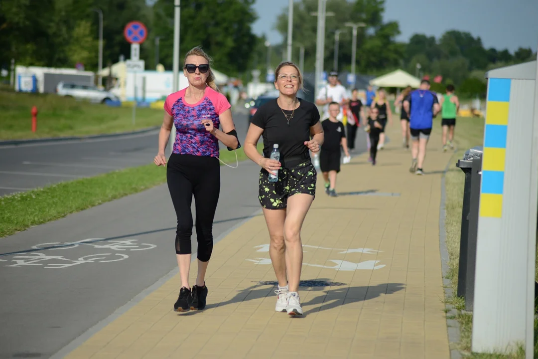 "Biegamy i Pomagamy" nad Jeziorem Tarnobrzeskim - dzień drugi