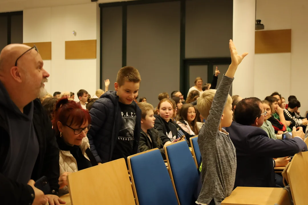 Czy są jacyś ochotnicy?