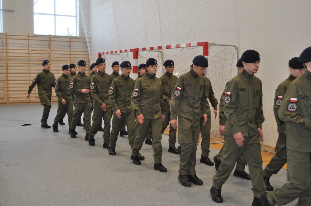 "Ślubuję wypełniania obowiązków kadeta"- ślubowanie klas wojskowych