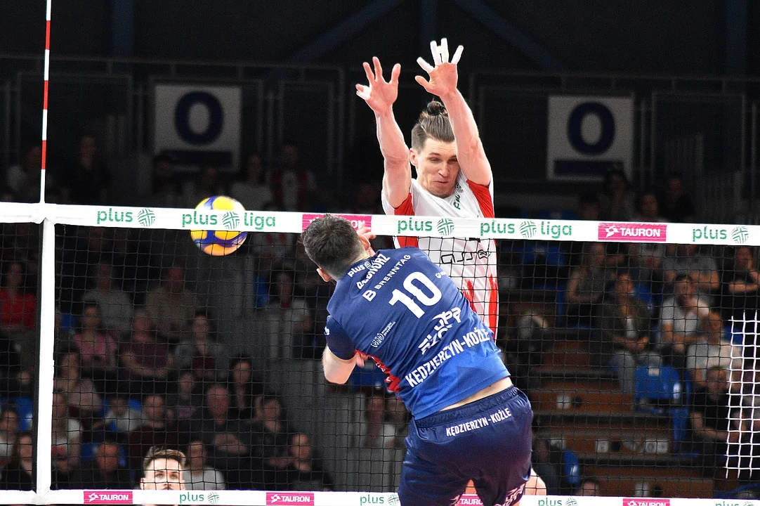 Drugi półfinałowy mecz siatkarskiej PlusLigi: Asseco Resovia Rzeszów - Grupa Azoty ZAKSA Kędzierzyn-Koźle (1:3)