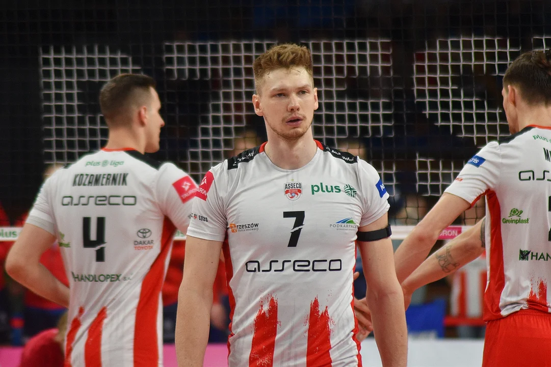 Pierwszy półfinałowy mecz siatkarskiej PlusLigi: Asseco Resovia Rzeszów - Grupa Azoty ZAKSA Kędzierzyn-Koźle (2:3)