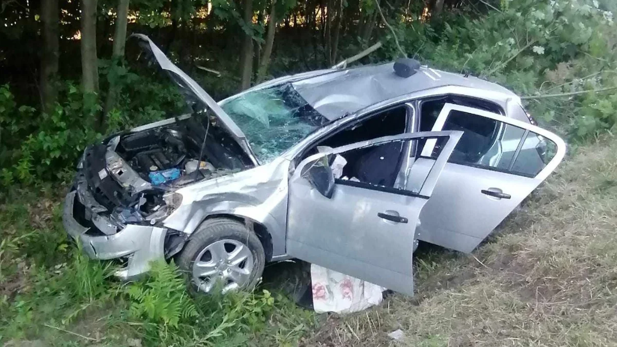 Kolbuszowska policja o wypadku w Świerczowie. Na zdarzenie najechał strażak po służbie - Zdjęcie główne