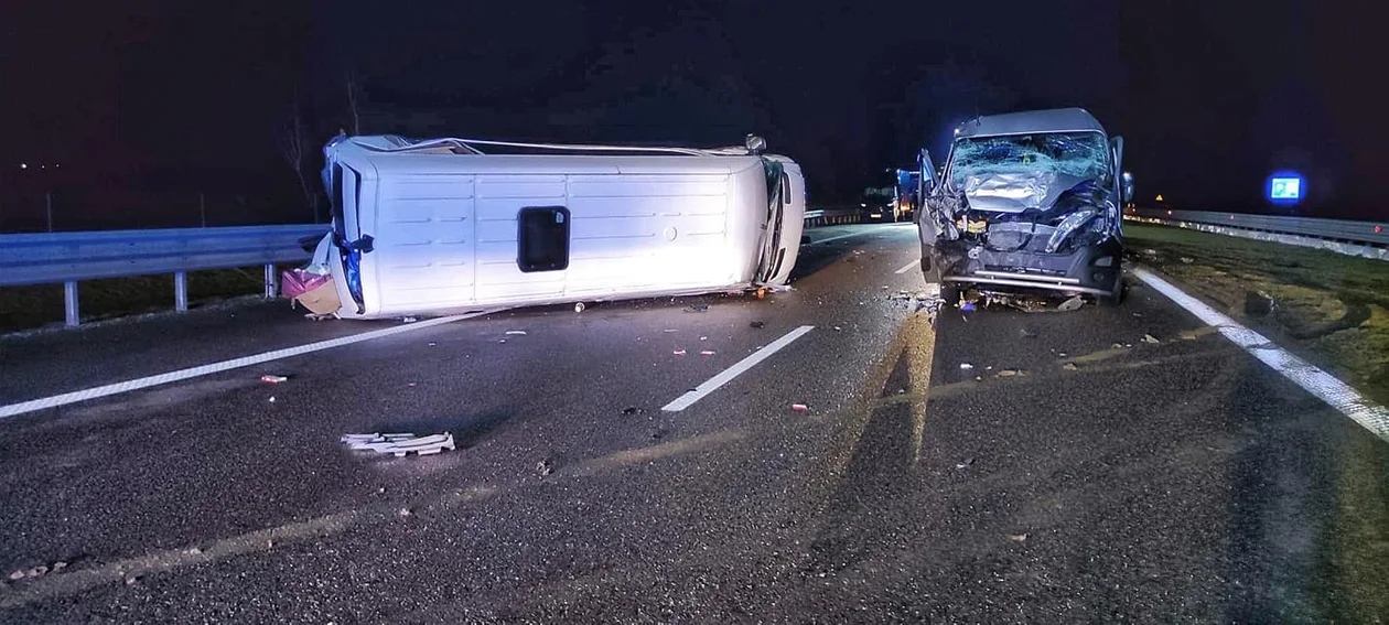 Groźny wypadek na autostradzie A4. Pięć osób w szpitalu [ZDJĘCIA] - Zdjęcie główne