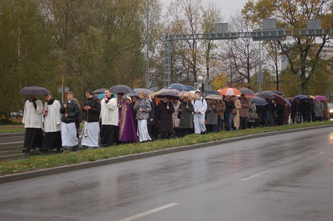 Wszystkich Świętych na archiwalnych zdjęciach