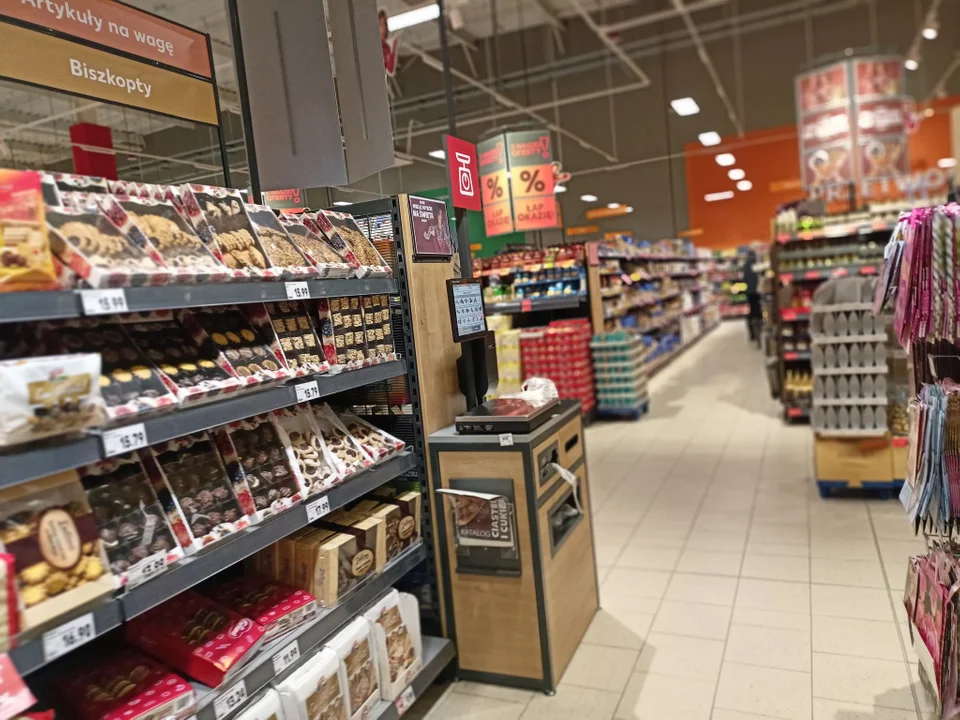 Kaufland na alei Rejtana pół tygodnia po otwarciu