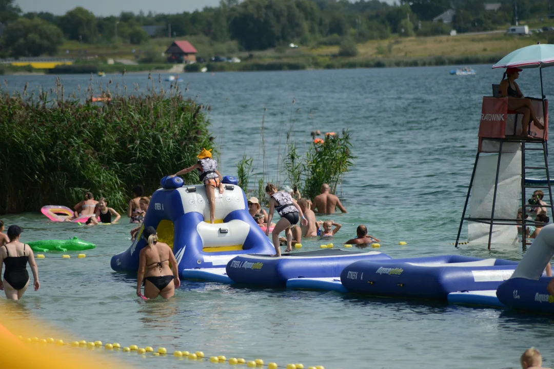 Tłumy nad Jeziorem Tarnobrzeskim - zobacz zdjęcia z sobotniego plażowania