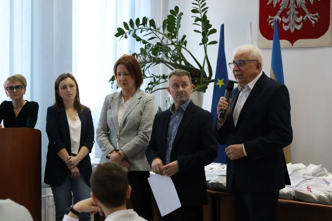 XX Powiatowy Konkurs na Ludowe Ozdoby Bożonarodzeniowe i Akcesoria Kolędnicze