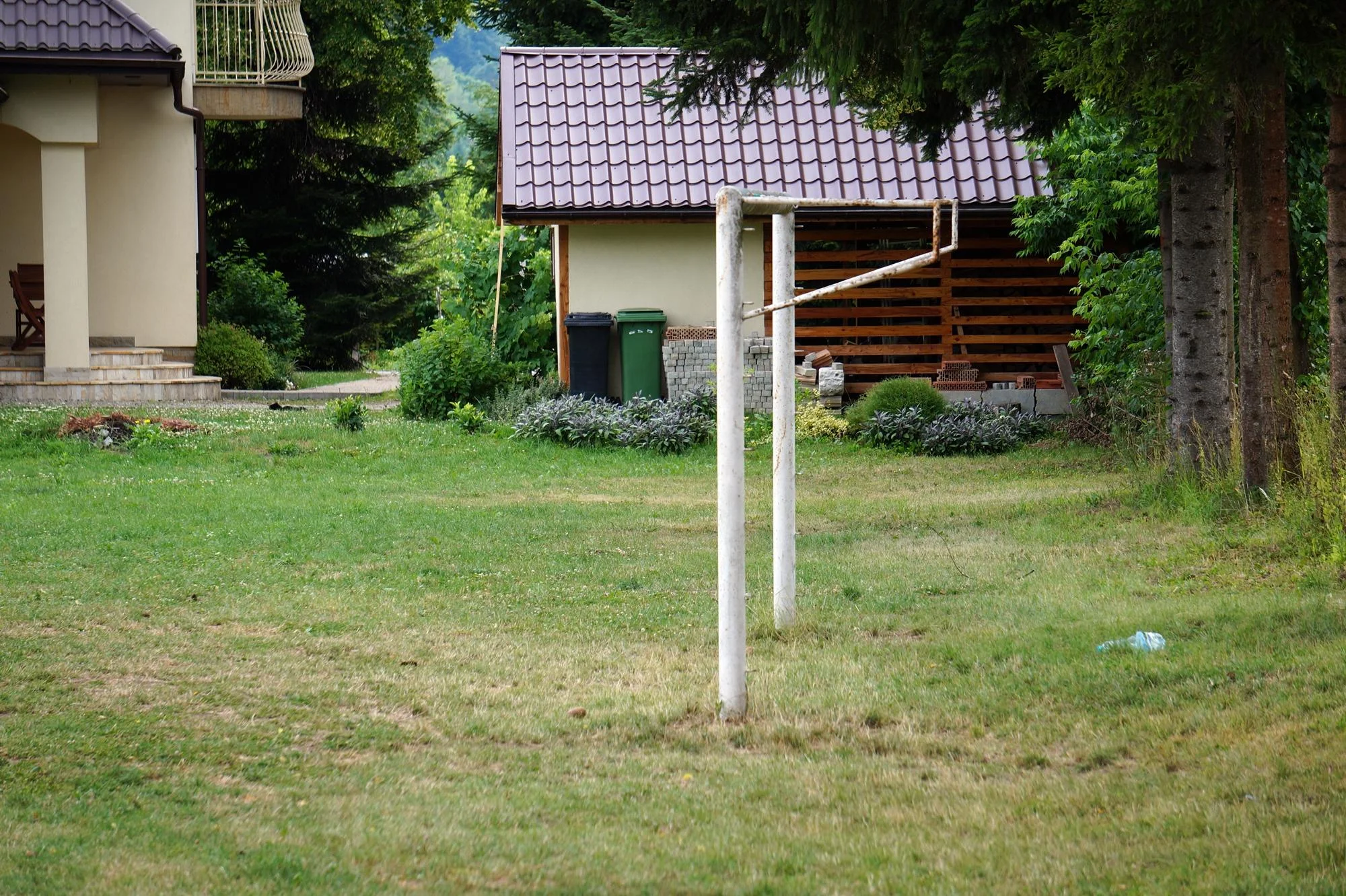 Teren przy Zespole Szkół Technicznych i Artystycznych w Lesku