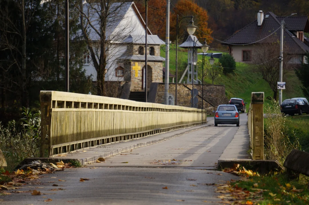 Remont mostu nad rzeką San w Zwierzyniu. Mogą pojawić się utrudnienia w ruchu samochodowym [ZDJĘCIA, WIDEO] - Zdjęcie główne