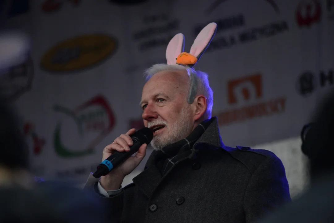 Rekord Polski dla Bartoszka Jędrasika chorego na SMA. W Tarnobrzegu zgromadziło się ponad 500 osób przebranych za króliki