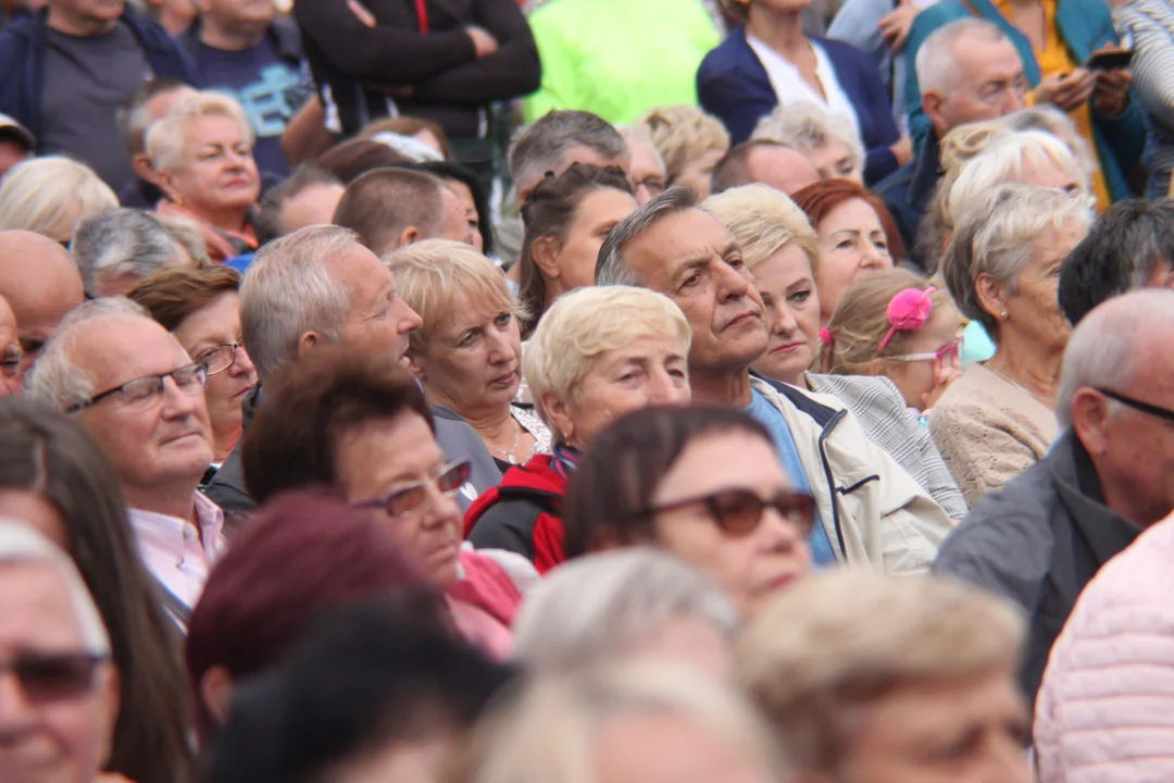 Seniorzy otrzymali klucze do miasta. Koncert Eleni rozpoczął Senioralia 2022