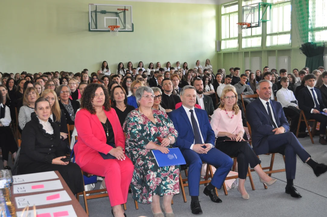 Zakończenie szkoły w I LO im. St. Konarskiego w Mielcu