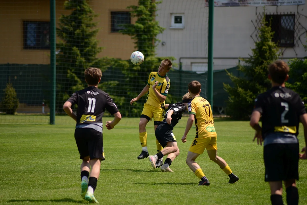 Centralna Liga Juniorów U-15: Siarka Tarnobrzeg postawiła się Koronie Kielce. Gol w końcówce meczu był decydujący [ZDJĘCIA] - Zdjęcie główne