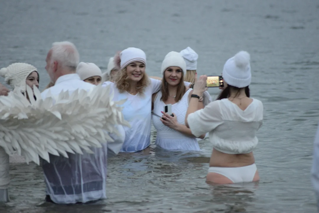 "Jezioro Aniołów" w lutym. Zobaczcie zdjęcia z plaży Jeziora Tarnobrzeskiego