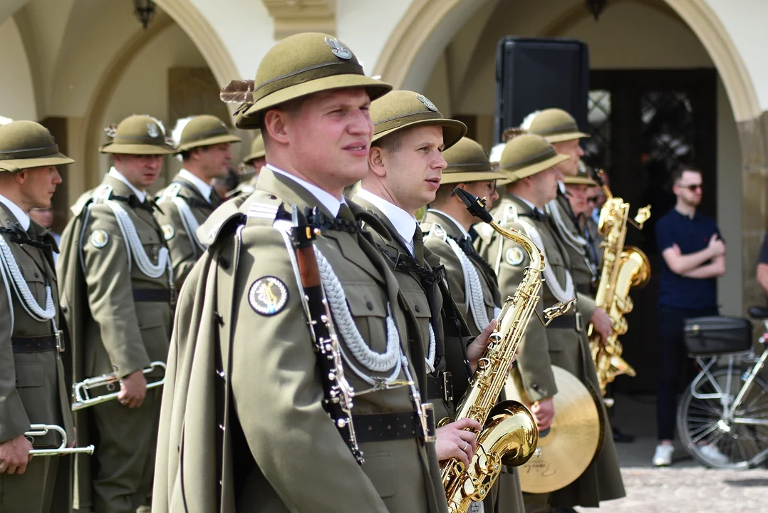 Obchody Dnia Flagi Rzeczypospolitej Polskiej na Rynku w Rzeszowie