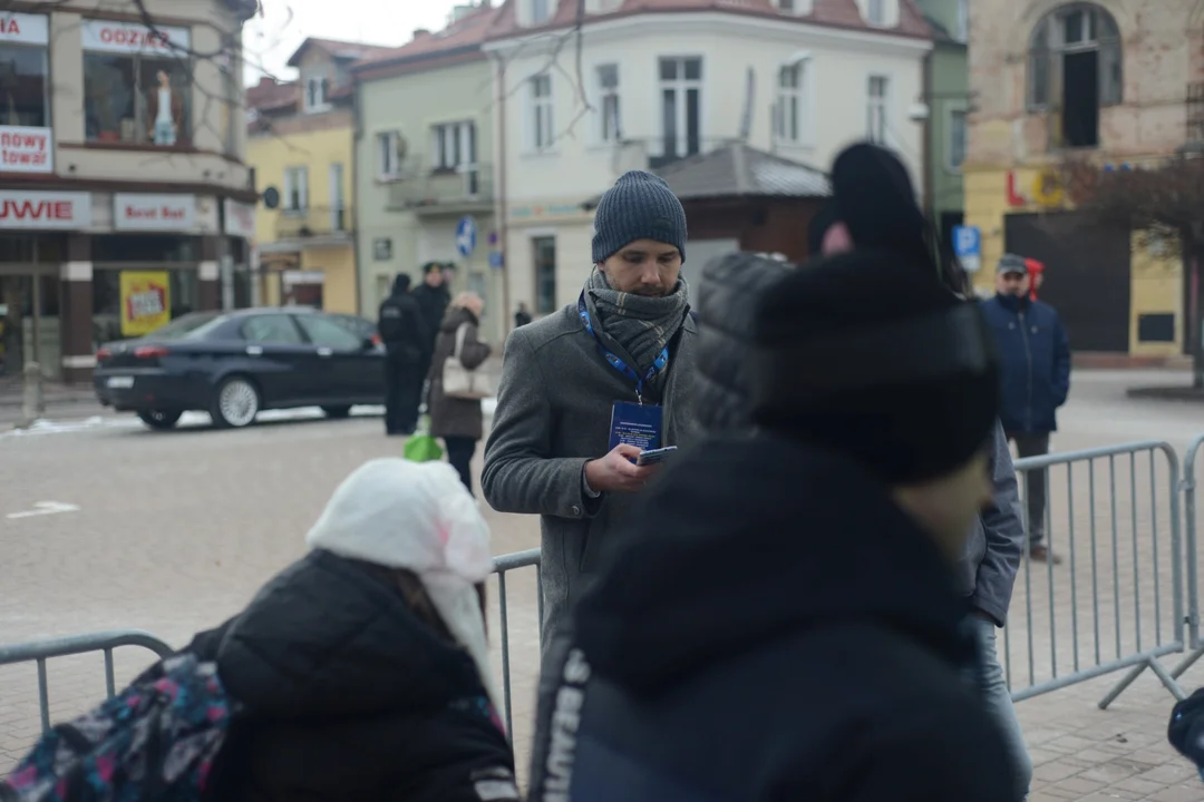 Rekord Polski dla Bartoszka Jędrasika chorego na SMA. W Tarnobrzegu zgromadziło się ponad 500 osób przebranych za króliki