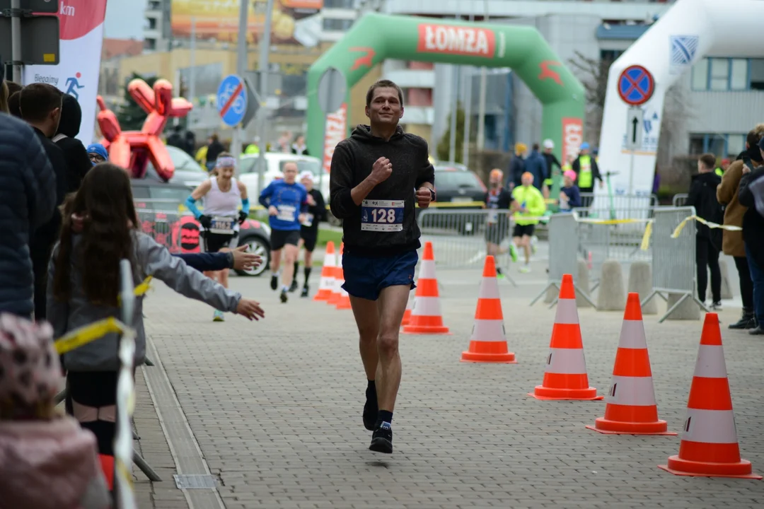 16. PKO Półmaraton Rzeszowski oraz 8. PKO Sztafeta Półmaratońska w Rzeszowie - dużo zdjęć z trasy i mety