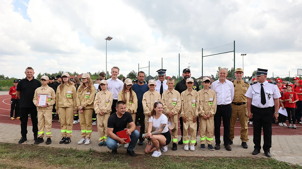 Młodzieżowe zawody sportowo-pożarnicze w Maliniu II. Jakie drużyny zdobyły puchary? [ZDJĘCIA + WYNIKI] - Zdjęcie główne