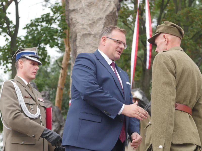 Odsłonięcie pomnika w Mielcu