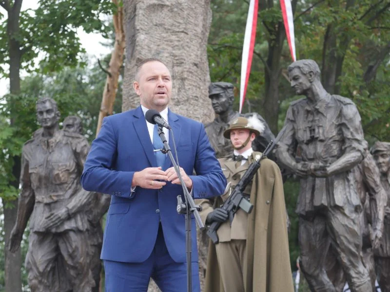 Odsłonięcie pomnika w Mielcu