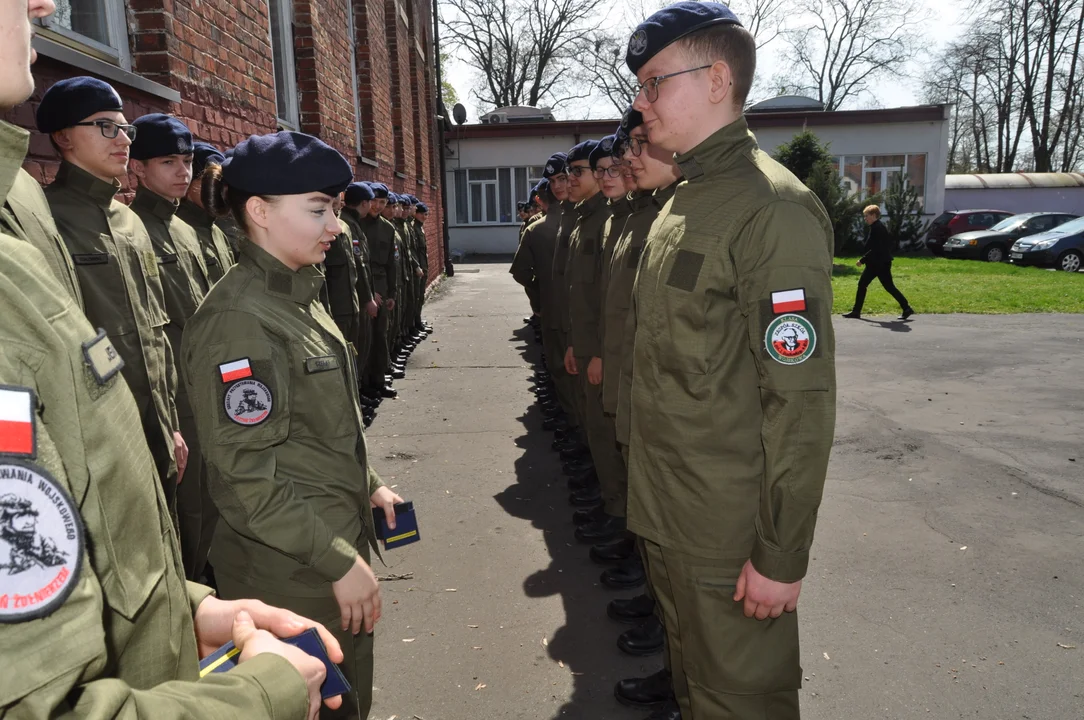 "Ślubuję wypełniania obowiązków kadeta"- ślubowanie klas wojskowych