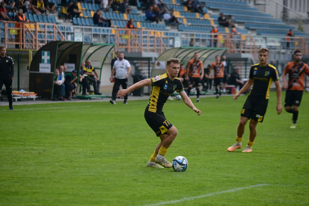 Siarka Tarnobrzeg - KSZO 1929 Ostrowiec Świętokrzyski 2:0